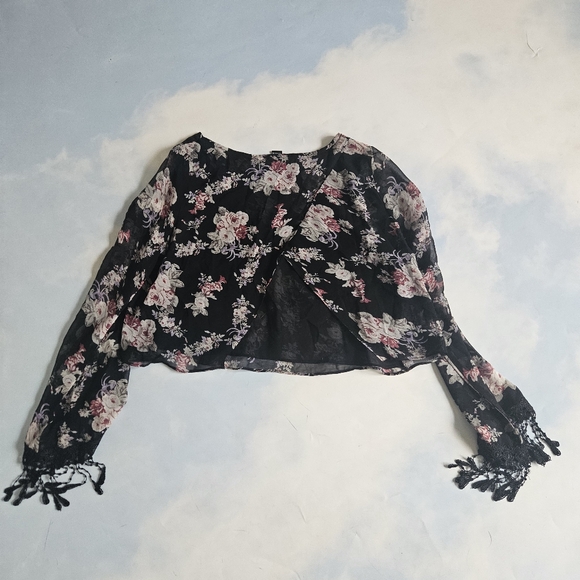 Boho Floral Bell-Sleeve Top Floral Top - Picture 16 of 16